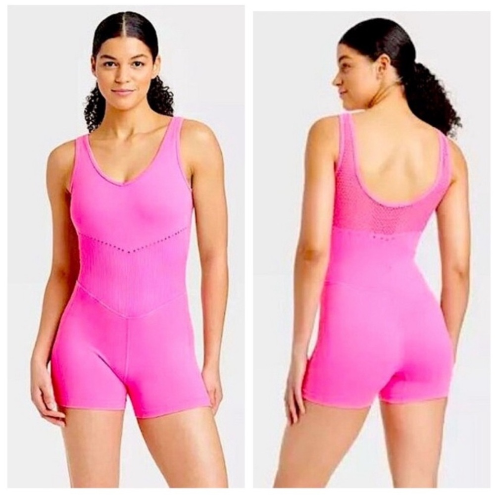 JoyLab Seamless Short Active Bodysuit bright pink, NWT